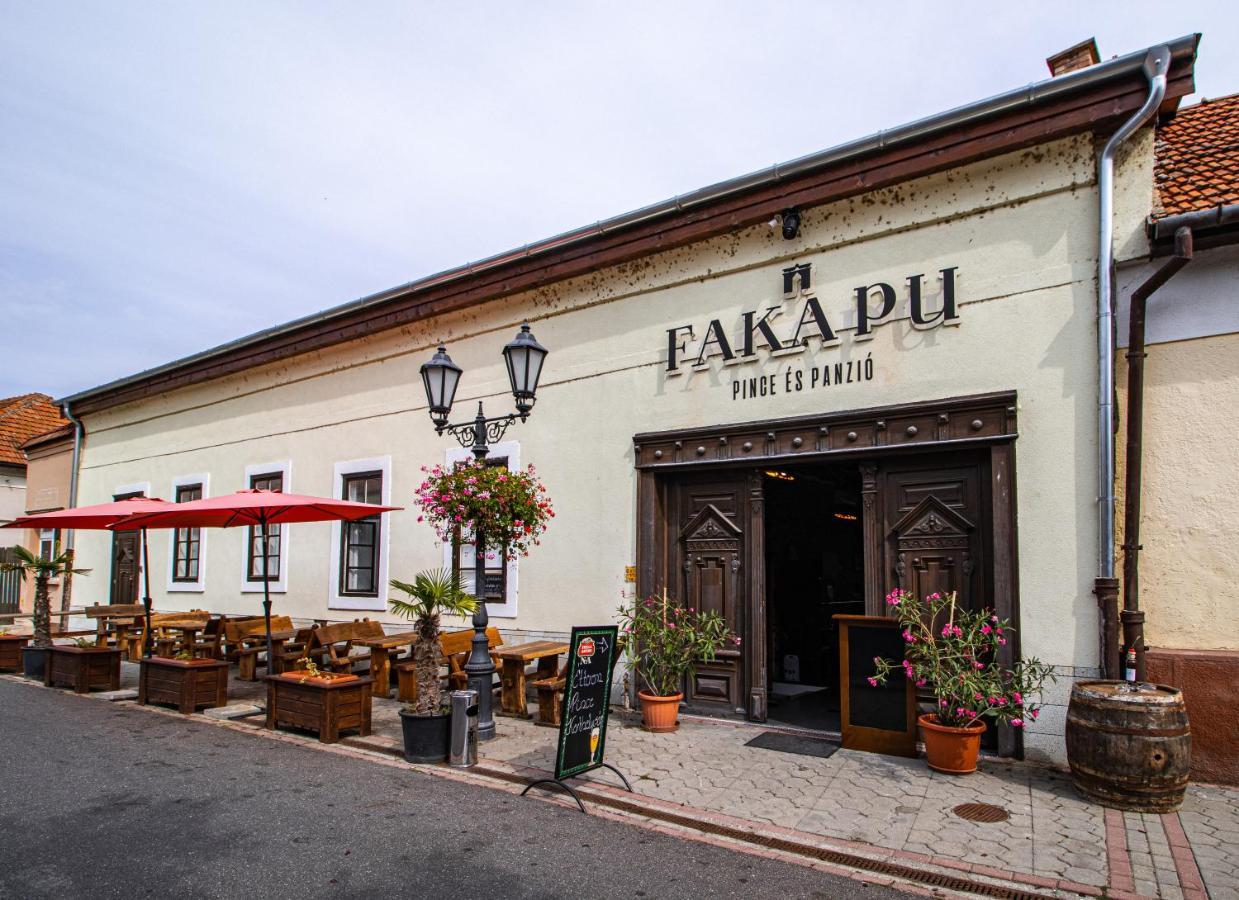 토코이 Fakapu Pince Es Panzio B&B 외부 사진